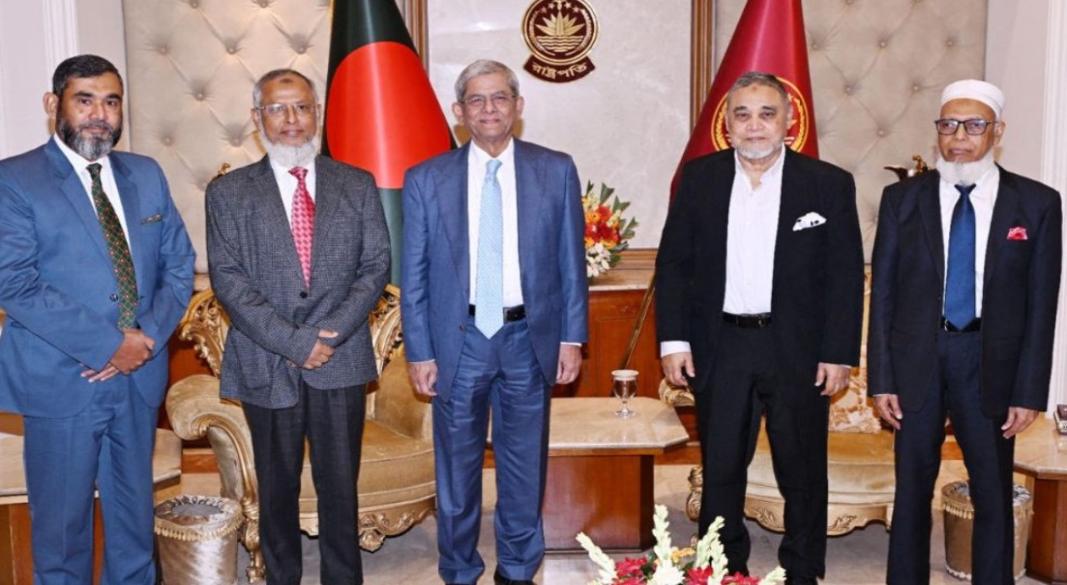ইসিকে নিরপেক্ষ ও দায়িত্বশীলতার সঙ্গে কাজ করার আহ্বান রাষ্ট্রপতির