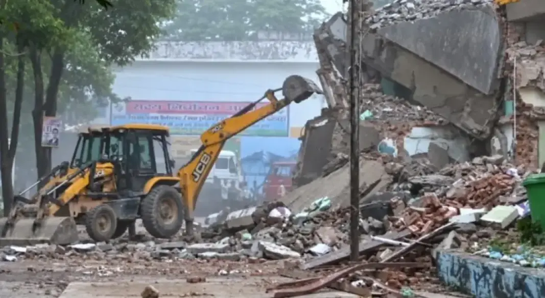 ভারতে ১৫০ বছরের পুরোনো মসজিদ গুঁড়িয়ে দিলো প্রশাসন