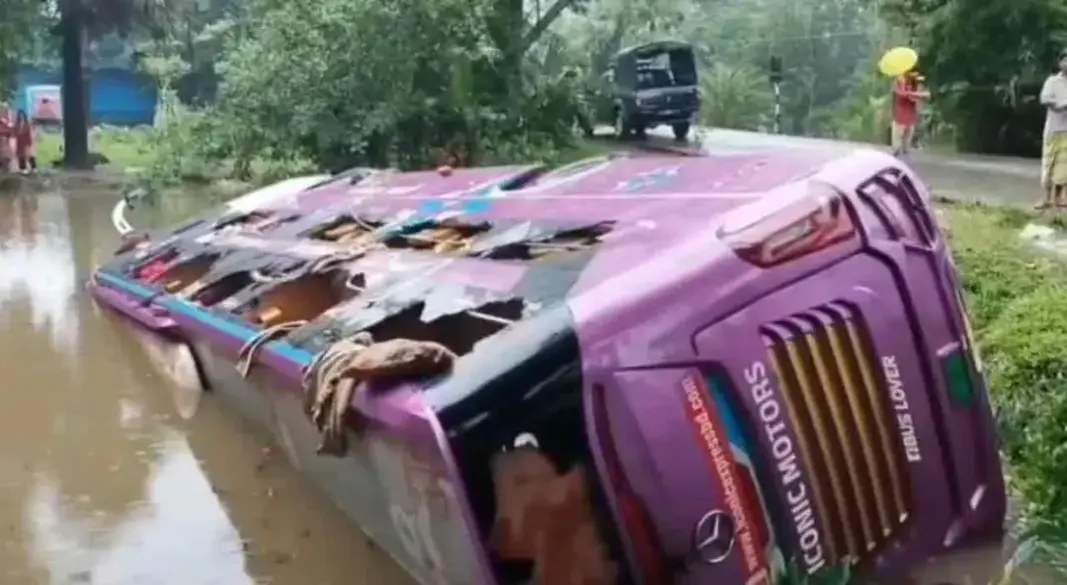 মহাসড়কে স্লিপার বাস চালানো যাবে না : হাইকোর্ট
