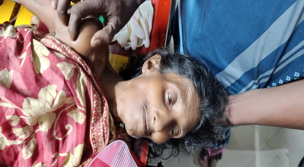 ধনবাড়ীতে সড়ক দুর্ঘটনায়, মহিলাটি বেঁচে আছে অনেকটাই সুস্থ আছে,,,,