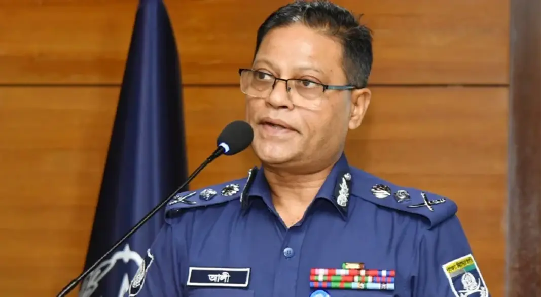 সরতেই হচ্ছে পুলিশ প্রধানকে