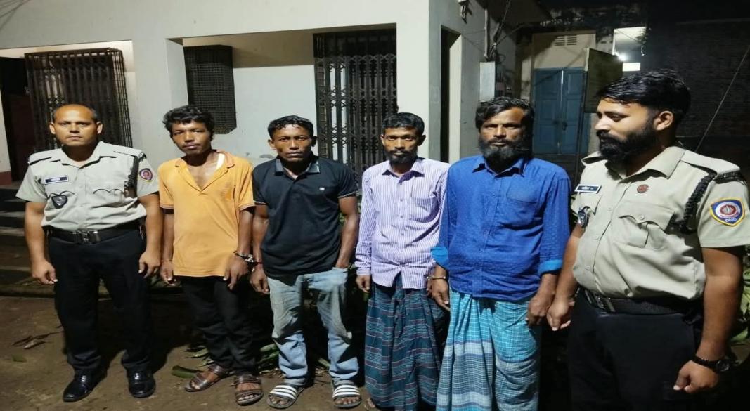 ঠাকুরগাঁওয়ের গড়েয়ায় মাদকবিরোধী অভিযান, আটক ৪ জনের কারাদণ্ড