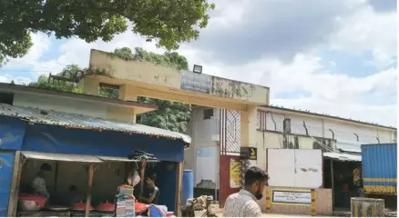 দখল ও অব্যবস্থাপনায় ঝুঁকিতে তেজগাঁও সিএসডি
