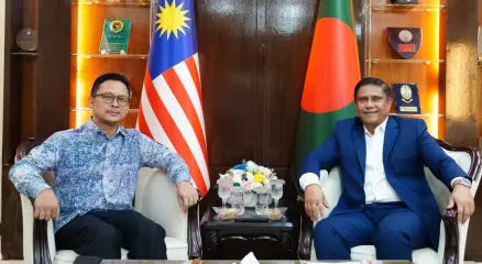 প্রধানমন্ত্রীর প্রতিরক্ষা উপদেষ্টার সঙ্গে মালয়েশিয়ার হাইকমিশনারের সাক্ষাৎ